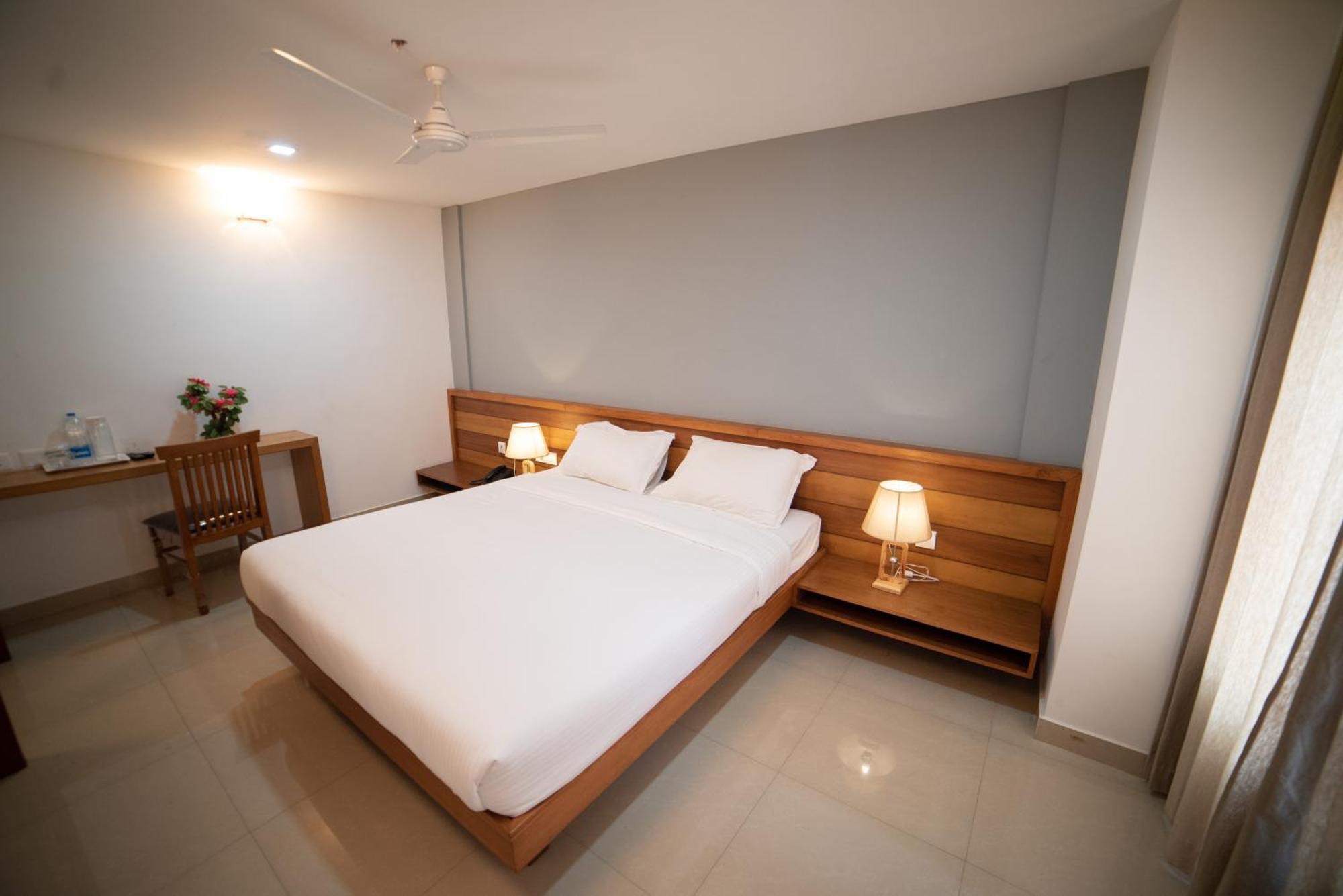 Hotel Bkm International Tellicherry 외부 사진